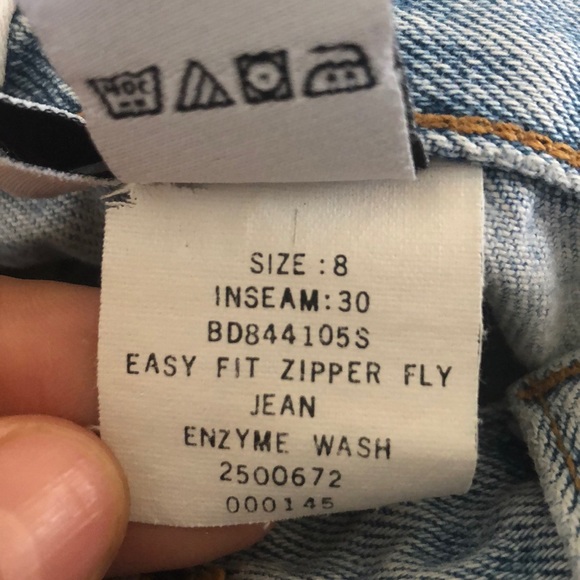 ⛔️SOLD⛔️Vintage Calvin Klein light wash highrise m - Picture 7 of 8